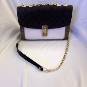Elegant Black and White Chain Shoulder Bag